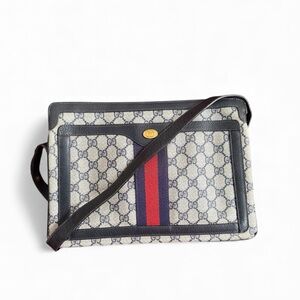GUCCI GG SUPREME VINTAGE CROSSBODY BAG